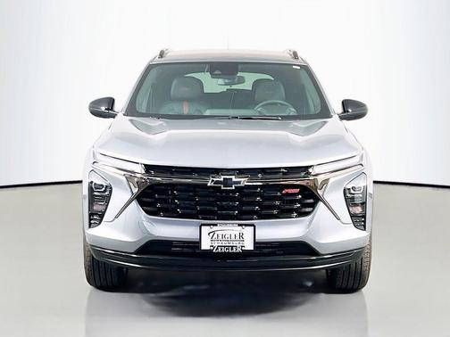 Sterling Gray Metallic 2026 Chevrolet Trax FWD 2RS
