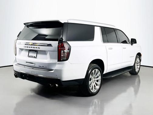 Summit White 2021 Chevrolet Suburban Premier