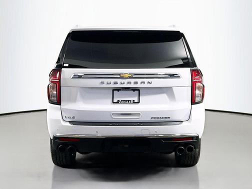 Summit White 2021 Chevrolet Suburban Premier