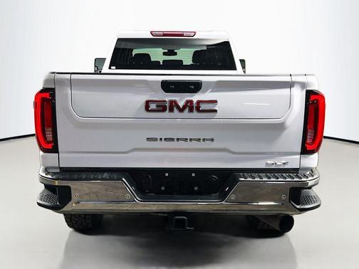 2022 GMC Sierra 2500 SLT