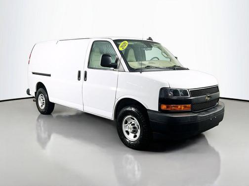 Summit White 2020 Chevrolet Express 3500 RWD 3500 Regular Wheelbase WT