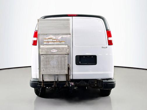 Summit White 2020 Chevrolet Express 3500 RWD 3500 Regular Wheelbase WT