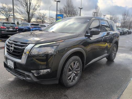 2024 Nissan Pathfinder S 4WD