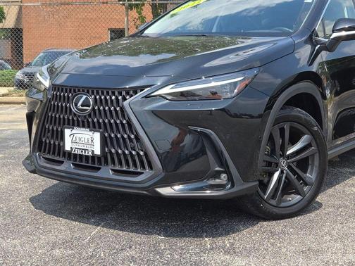 2022 Lexus NX 450h+ Luxury