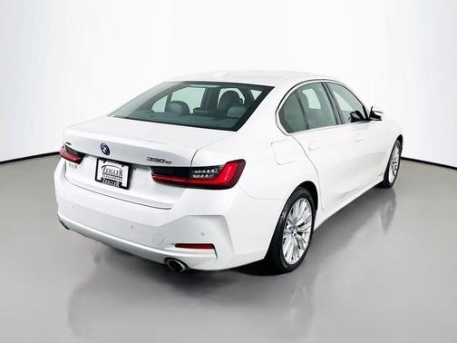 2024 BMW 330e xDrive