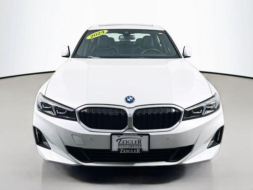 2024 BMW 330e xDrive