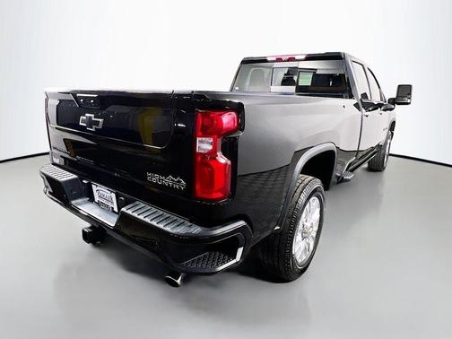 2022 Chevrolet Silverado 2500 High Country