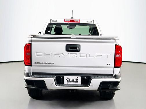 Summit White 2022 Chevrolet Colorado LT