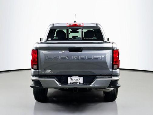 Sterling Gray Metallic 2026 Chevrolet Colorado LT