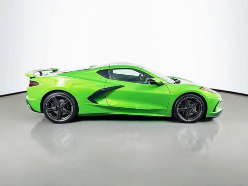 2026 Chevrolet Corvette Stingray w/2LT