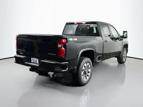 2026 Chevrolet Silverado 2500 Custom