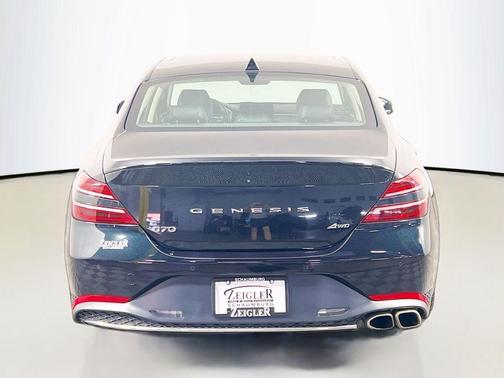 2022 Genesis G70 2.0T AWD