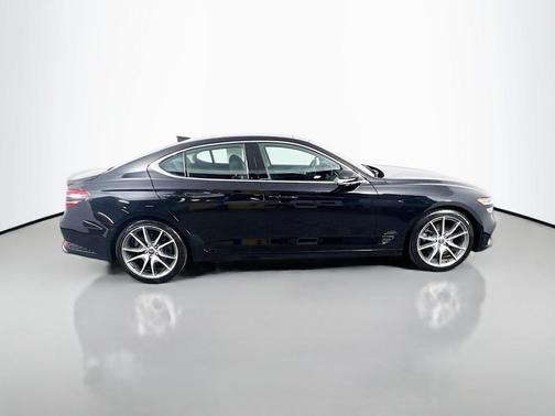 2022 Genesis G70 2.0T AWD