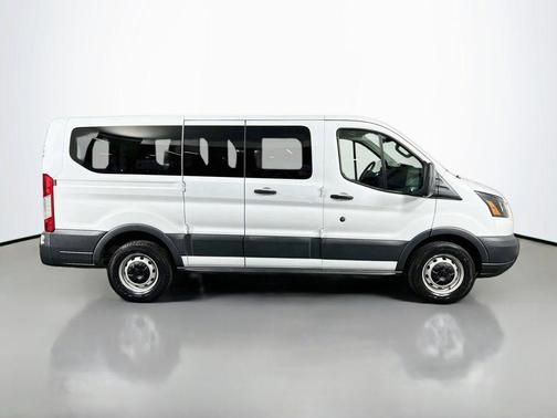 Oxford White 2018 Ford Transit-150 XL