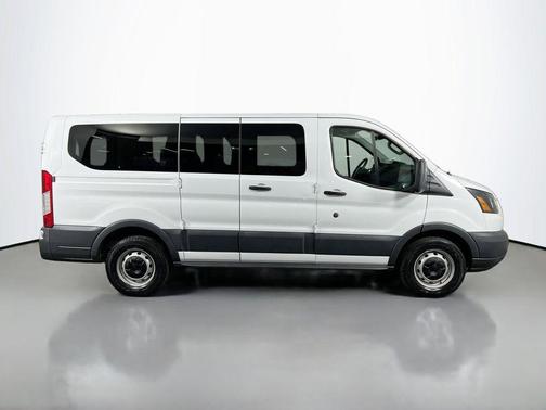 Oxford White 2018 Ford Transit-150 XL