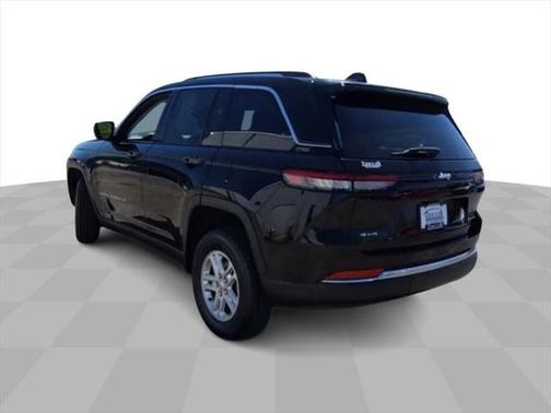 2022 Jeep Grand Cherokee Laredo