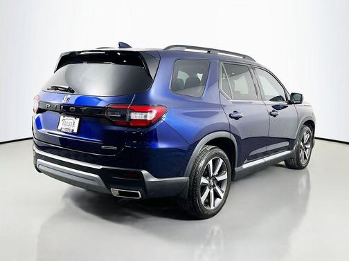 Blue Metallic 2023 Honda Pilot Touring 8-Passenger