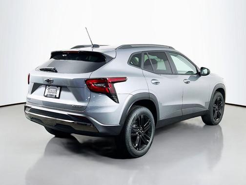 Sterling Gray Metallic 2026 Chevrolet Trax FWD ACTIV