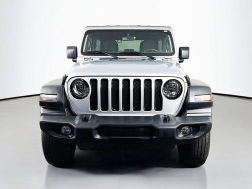 Silver Zynith Clearcoat 2022 Jeep Wrangler Unlimited Sport Altitude