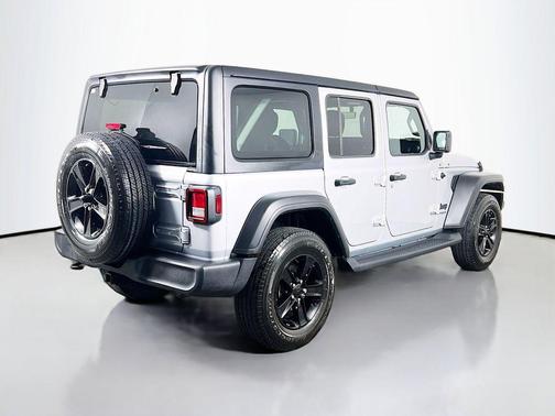 Silver Zynith Clearcoat 2022 Jeep Wrangler Unlimited Sport Altitude