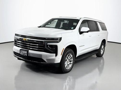 Summit White 2027 Chevrolet Suburban LT