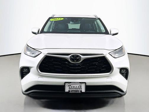 Wind Chill Pearl 2023 Toyota Highlander XLE