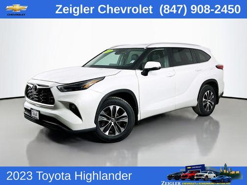 Wind Chill Pearl 2023 Toyota Highlander XLE