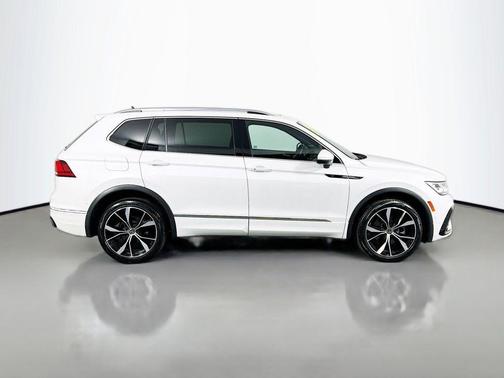 2022 Volkswagen Tiguan 2.0T SEL R-Line 4MOTION