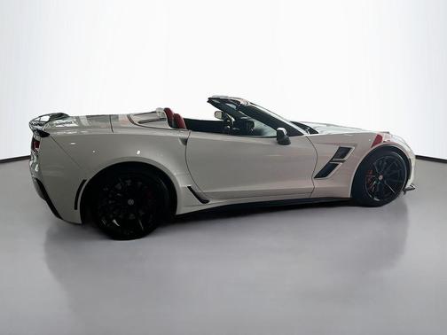 Arctic White 2017 Chevrolet Corvette Grand Sport
