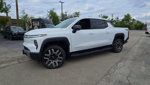 2025 Chevrolet Silverado EV LT