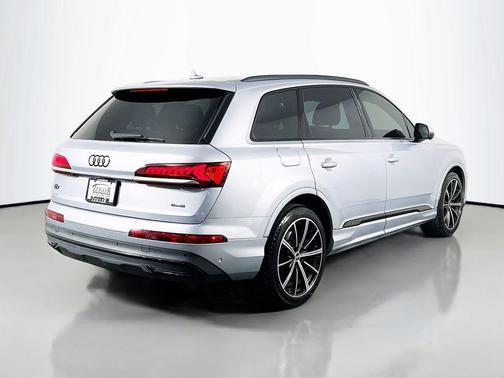 Florett Silver Metallic 2021 Audi Q7 55 Prestige