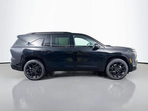Mosaic Black Metallic 2024 Chevrolet Traverse RS