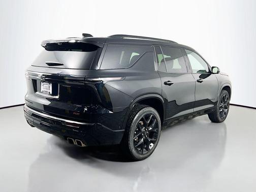 Mosaic Black Metallic 2024 Chevrolet Traverse RS