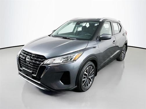 2022 Nissan Kicks SV
