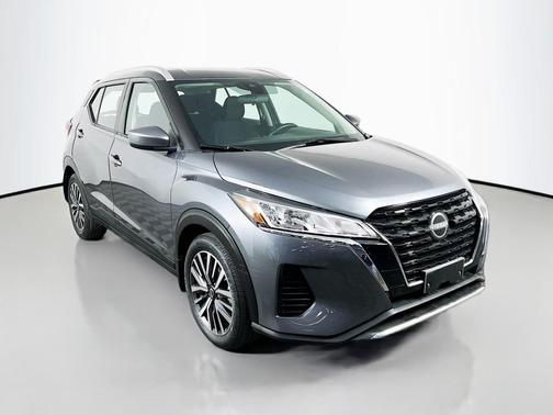 2022 Nissan Kicks SV