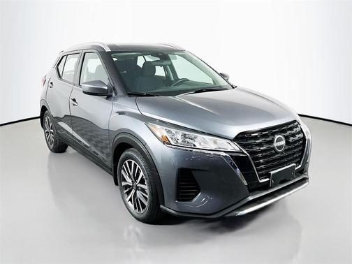 2022 Nissan Kicks SV