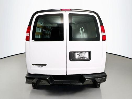 2023 Chevrolet Express 2500 RWD 2500 Regular Wheelbase WT