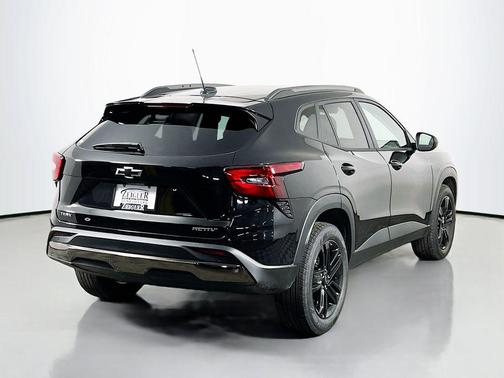Mosaic Black Metallic 2026 Chevrolet Trax FWD ACTIV