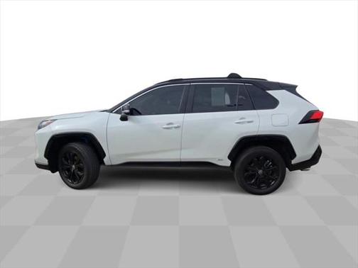 2022 Toyota RAV4 Hybrid SE