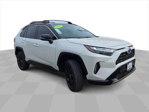 2022 Toyota RAV4 Hybrid SE