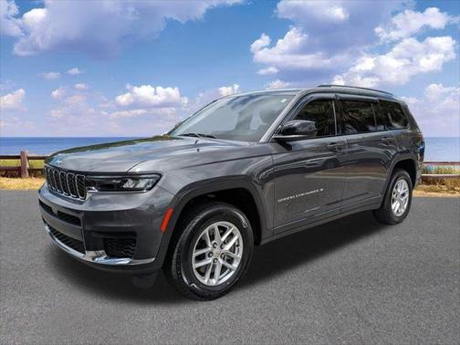 2023 Jeep Grand Cherokee L Laredo 4x2