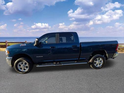 2024 RAM 2500 Big Horn Crew Cab 4x4 64' Box