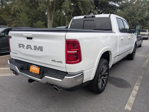 2025 RAM 1500 Limited Crew Cab 4x4 64' Box
