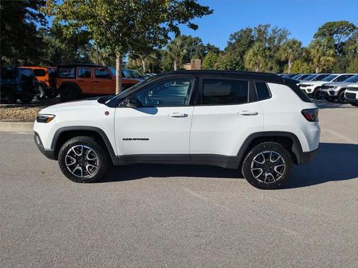 2025 Jeep Compass Trailhawk 4x4