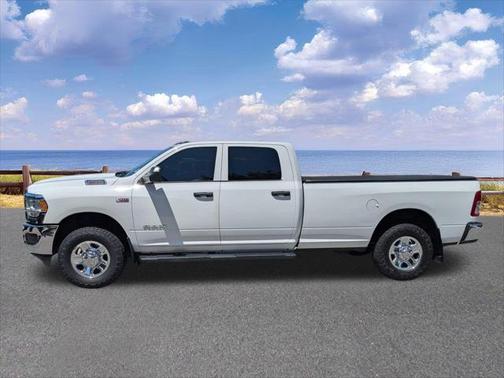 2022 RAM 2500 Tradesman Crew Cab 4x4 8 Box