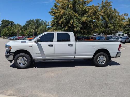 2022 RAM 2500 Tradesman Crew Cab 4x4 8 Box