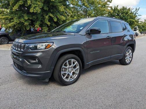 2024 Jeep Compass Latitude Lux FWD
