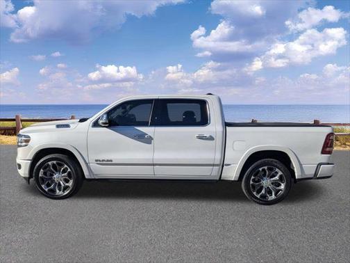 2022 RAM 1500 Limited Crew Cab 4x4 57' Box