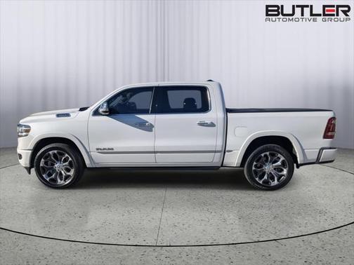 2022 RAM 1500 Limited Crew Cab 4x4 57' Box