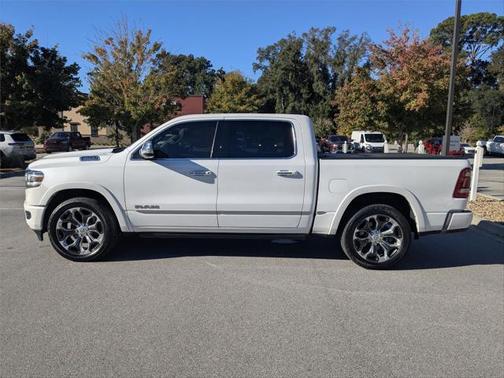 2022 RAM 1500 Limited Crew Cab 4x4 57' Box